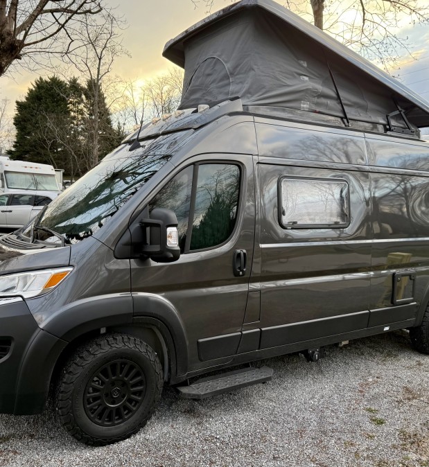 Wander Pop Off-Grid Camper Van in Nashville, TN